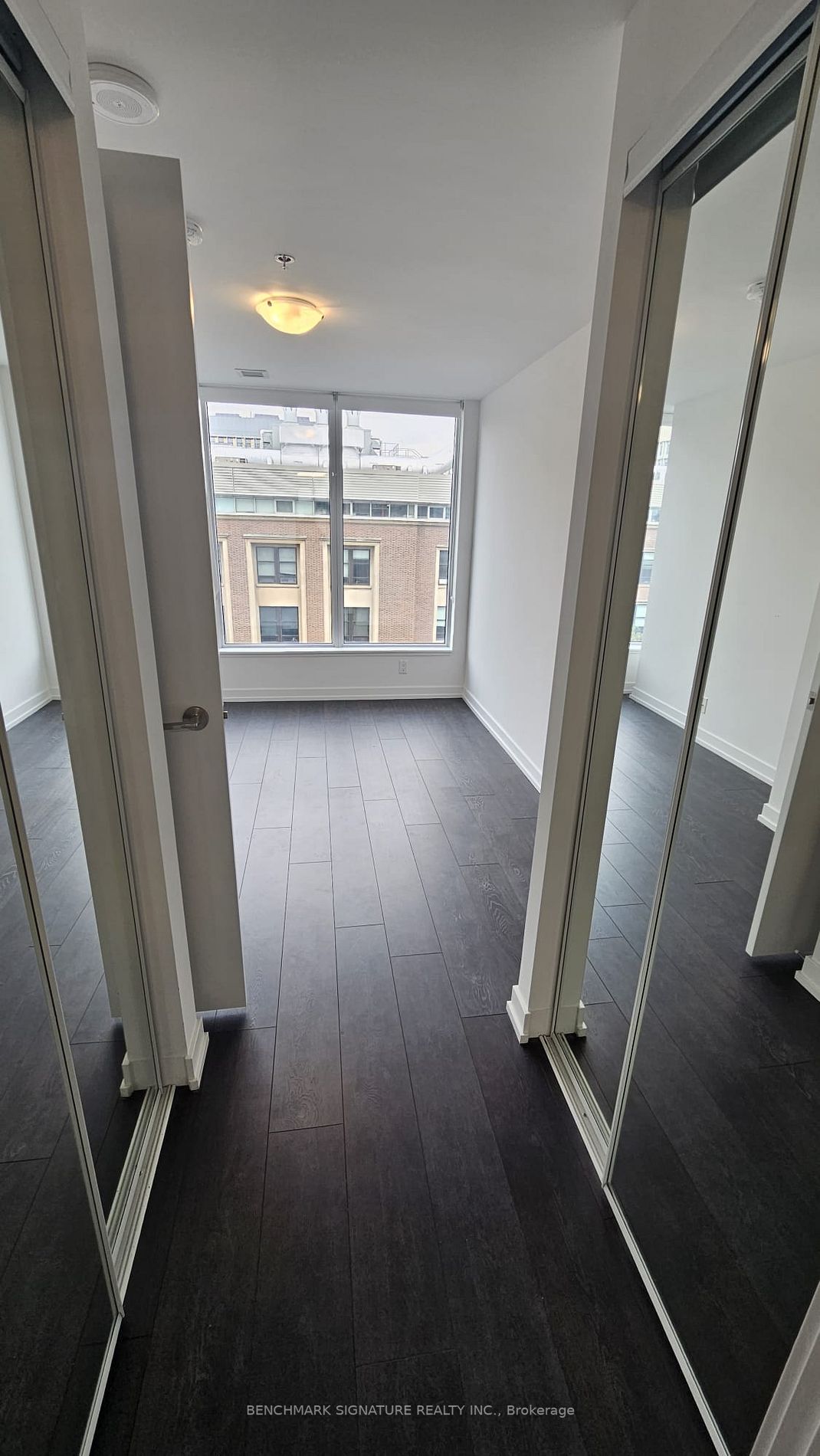 203 College St, #506