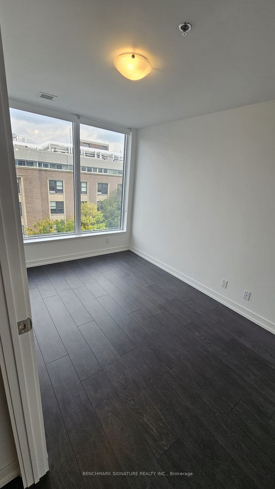 203 College St, #506