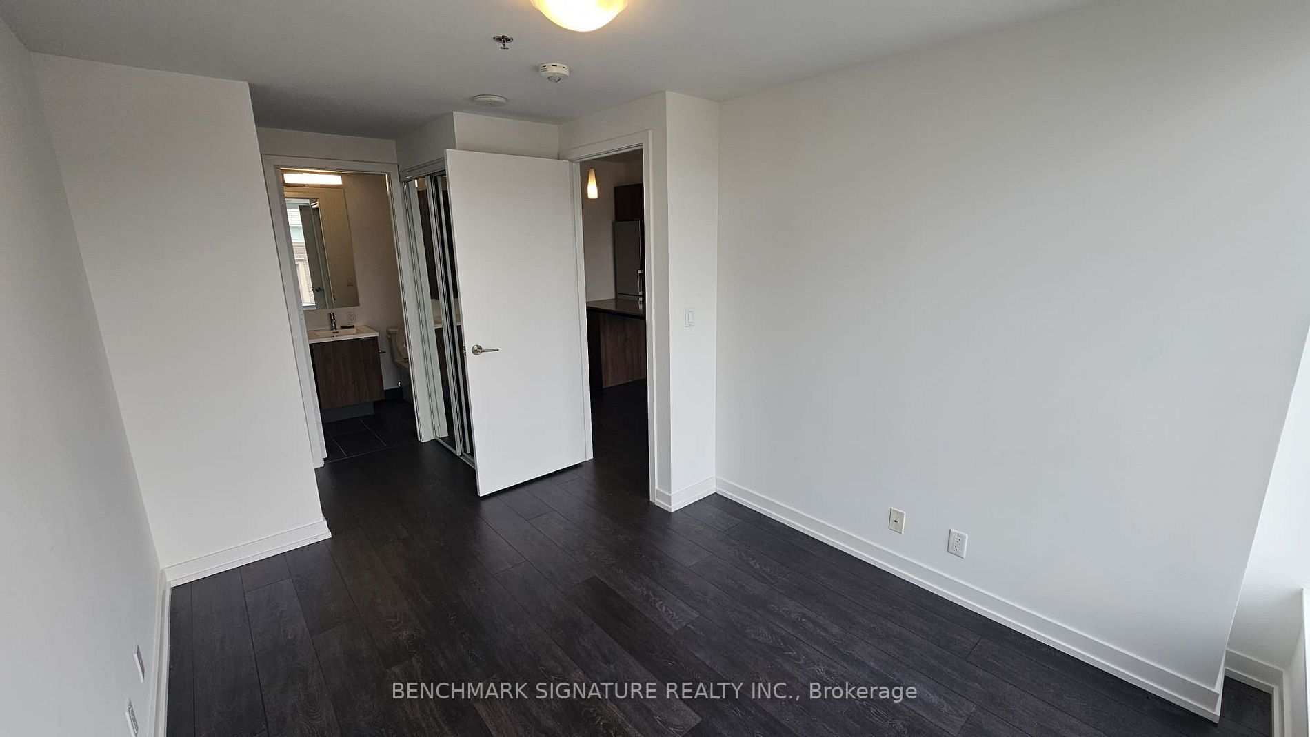 203 College St, #506