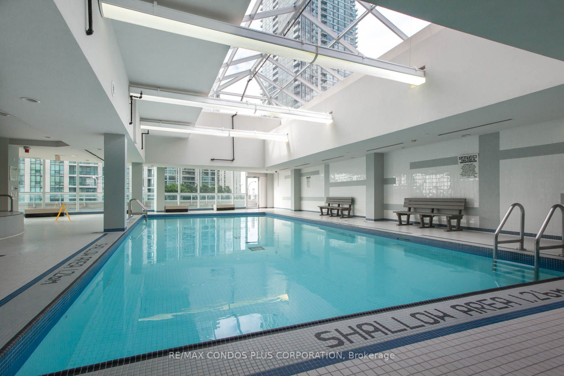 18 Yonge St, #2106