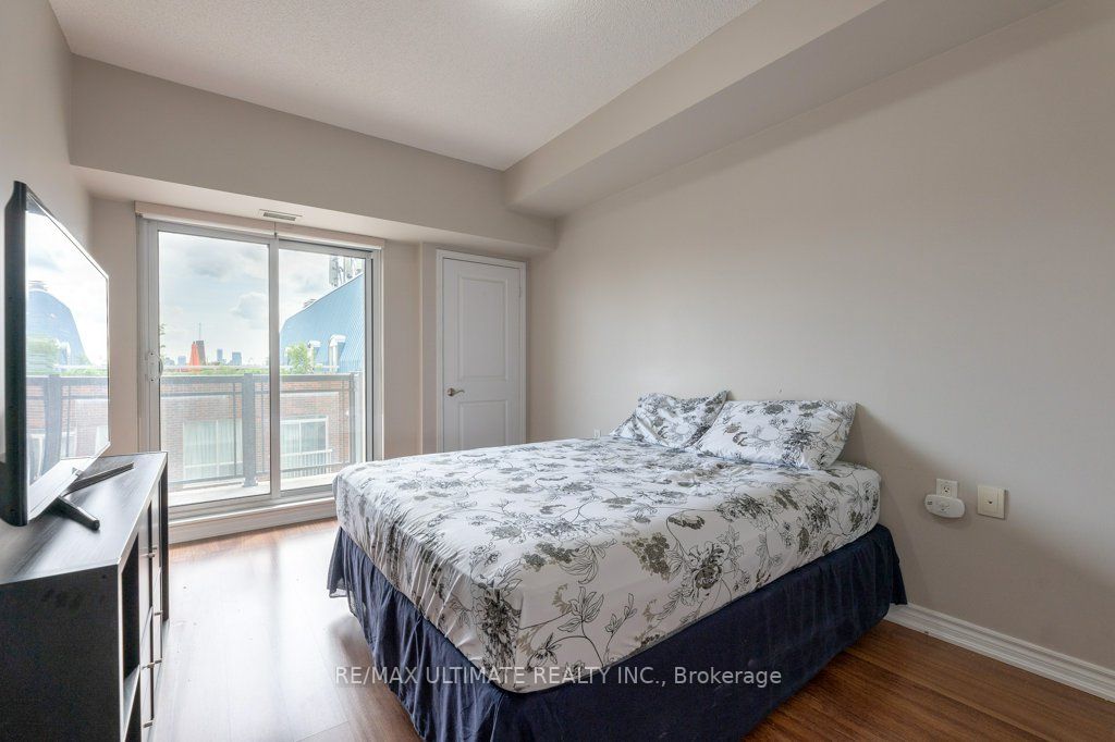 872 Sheppard Ave W, #703