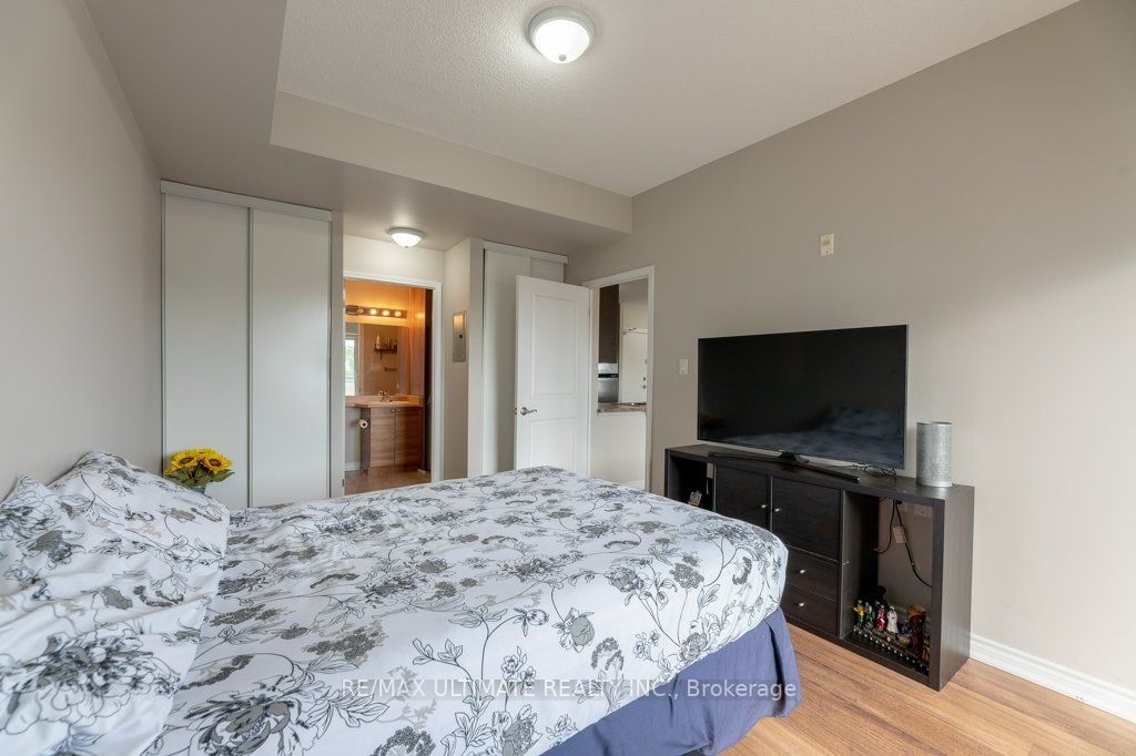 872 Sheppard Ave W, #703