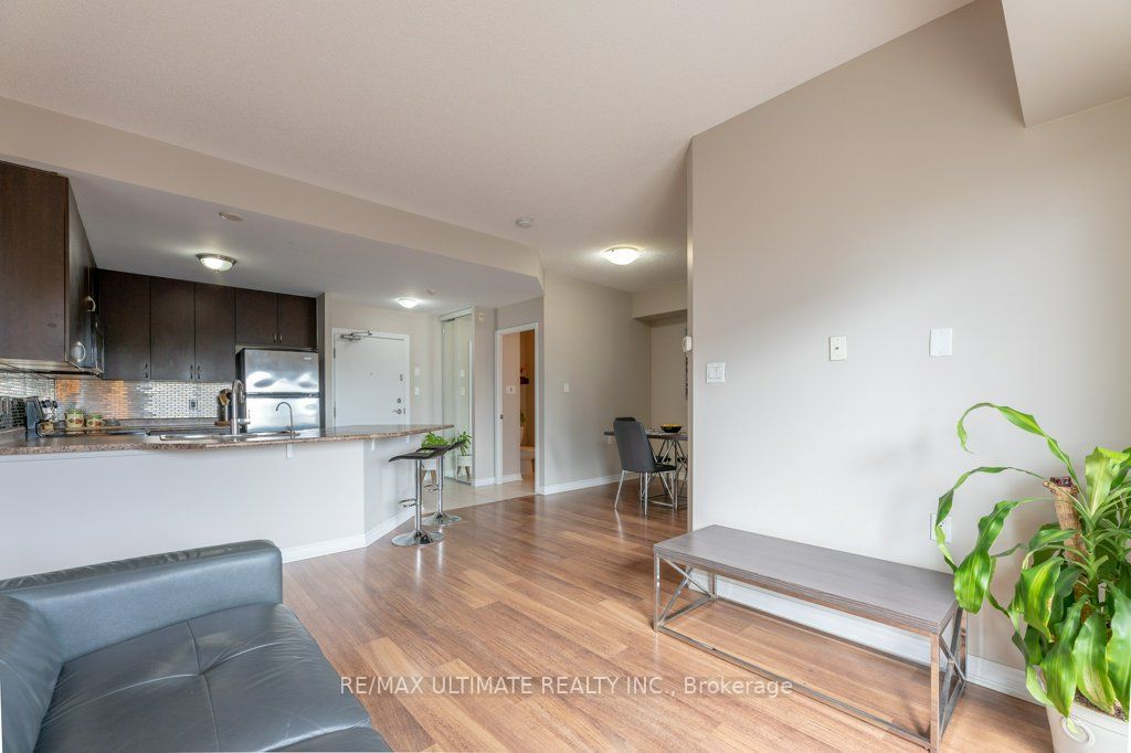 872 Sheppard Ave W, #703