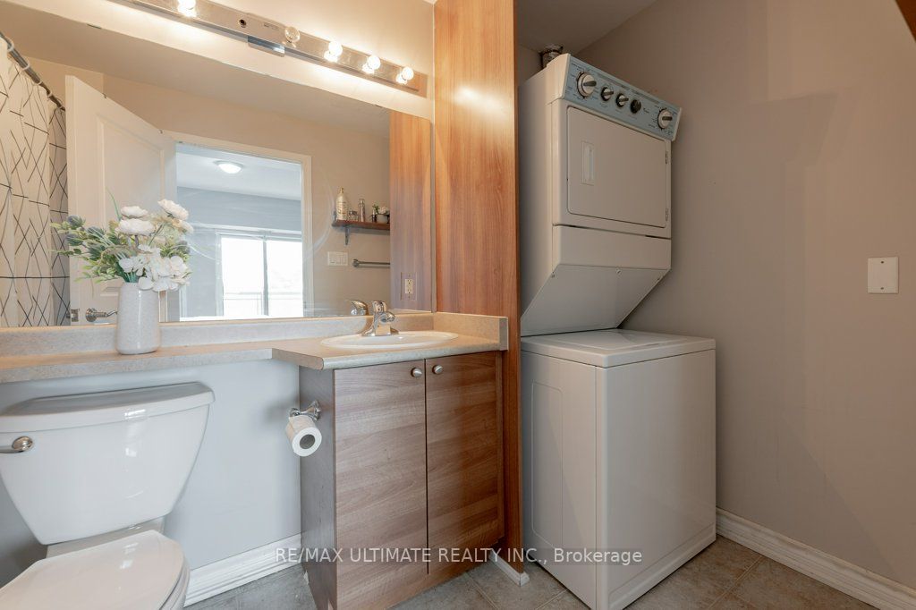 872 Sheppard Ave W, #703