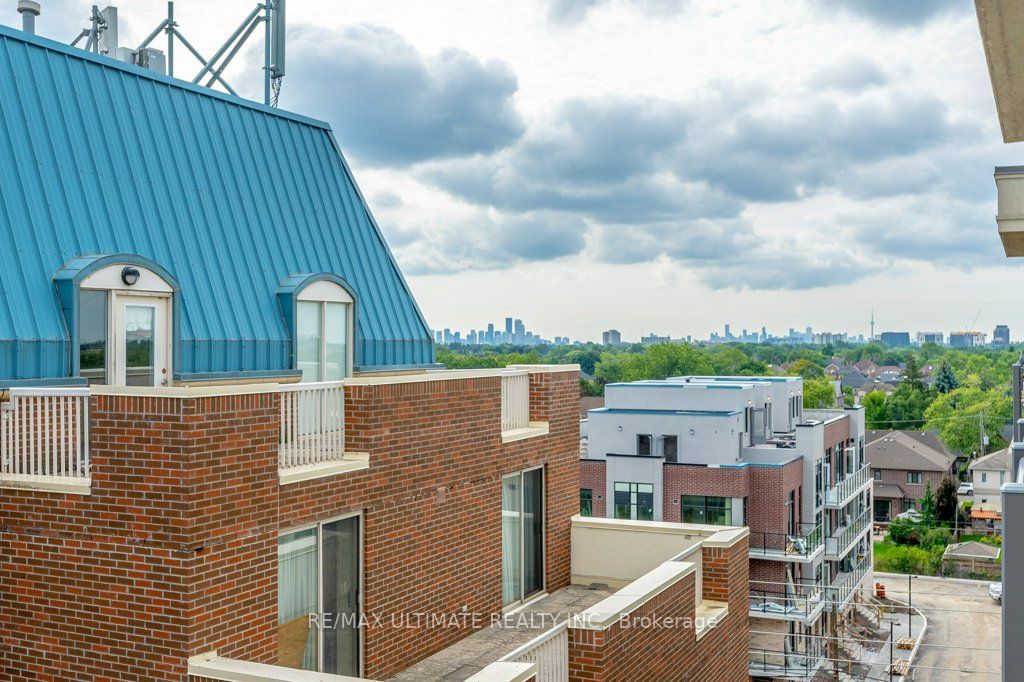 872 Sheppard Ave W, #703