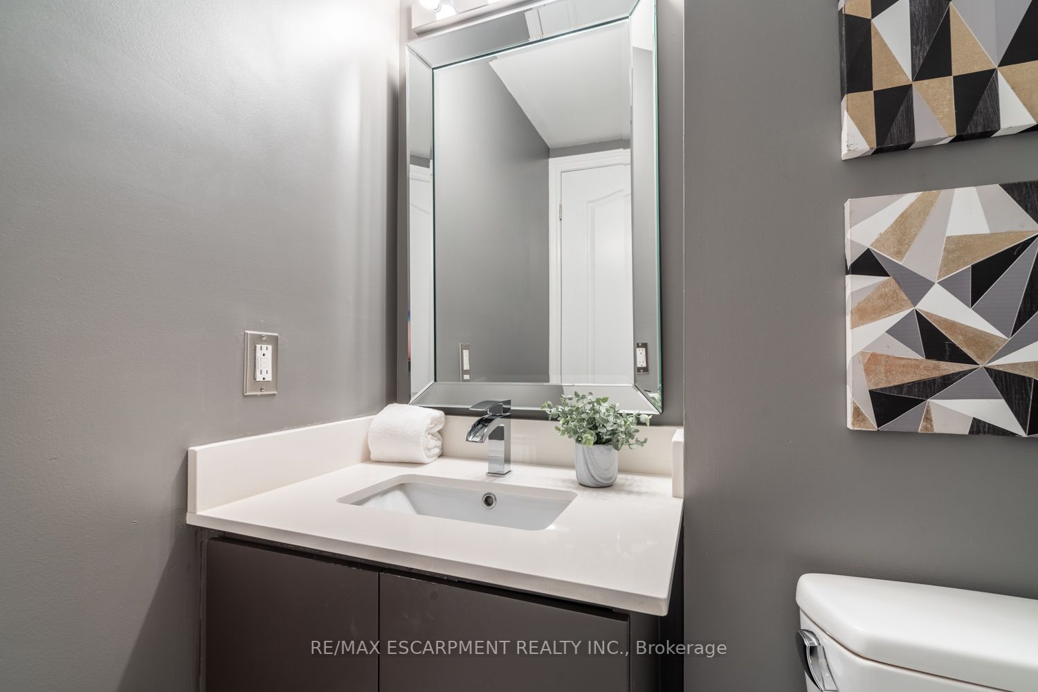 954 King St W, #311