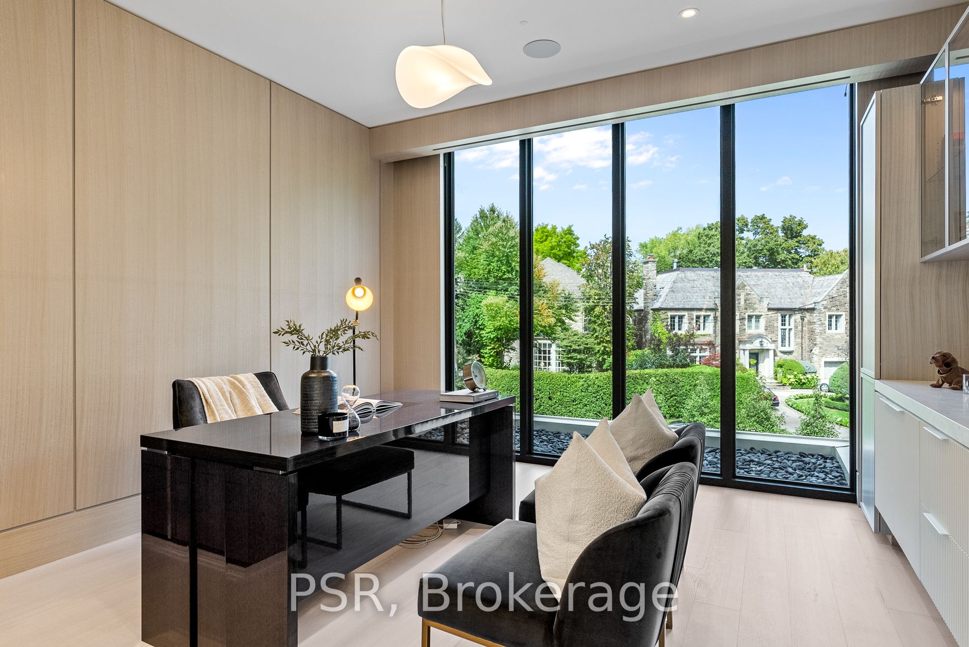 84 Old Forest Hill Rd