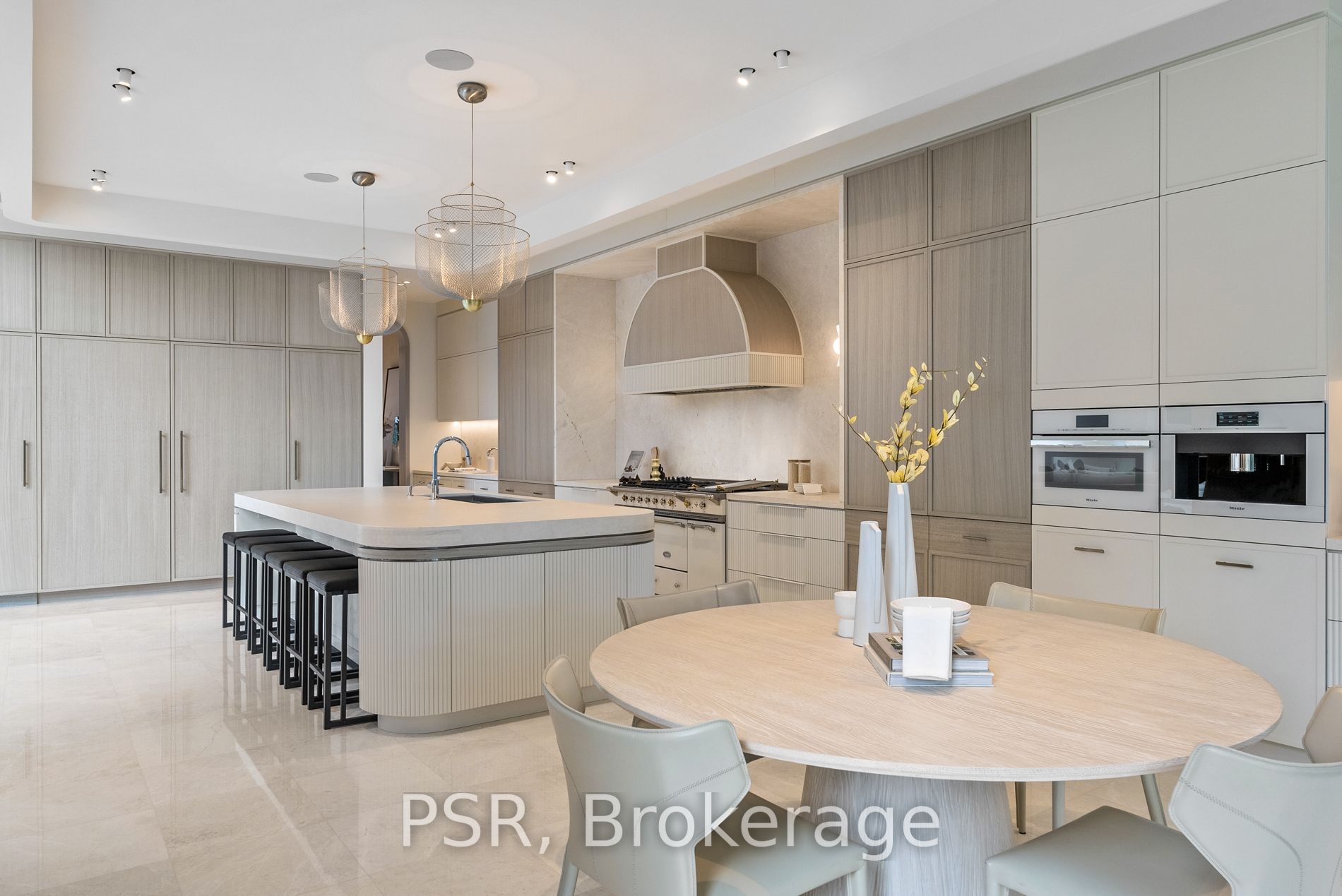 84 Old Forest Hill Rd