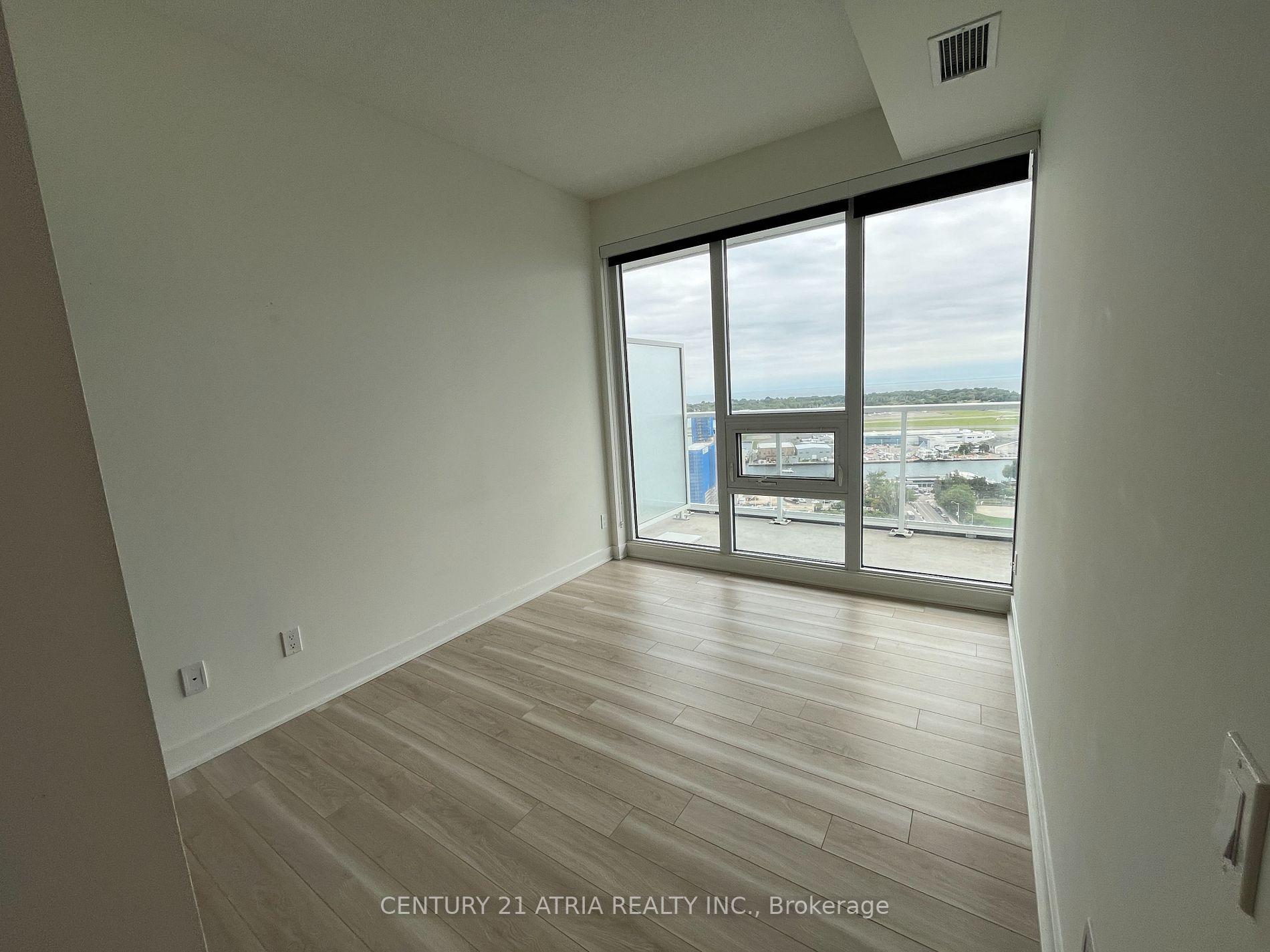 17 Bathurst St, #3001