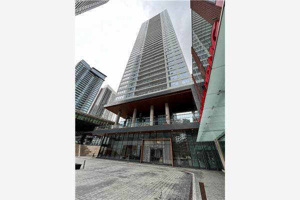 17 Bathurst St, Toronto