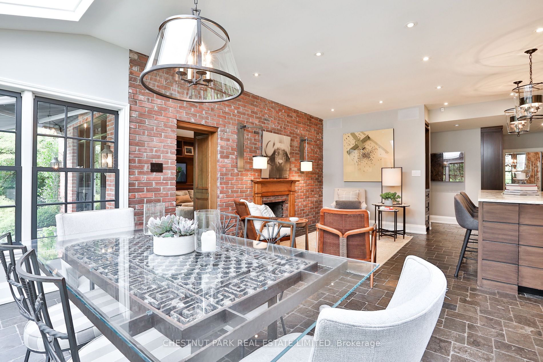 36 Riverview Dr