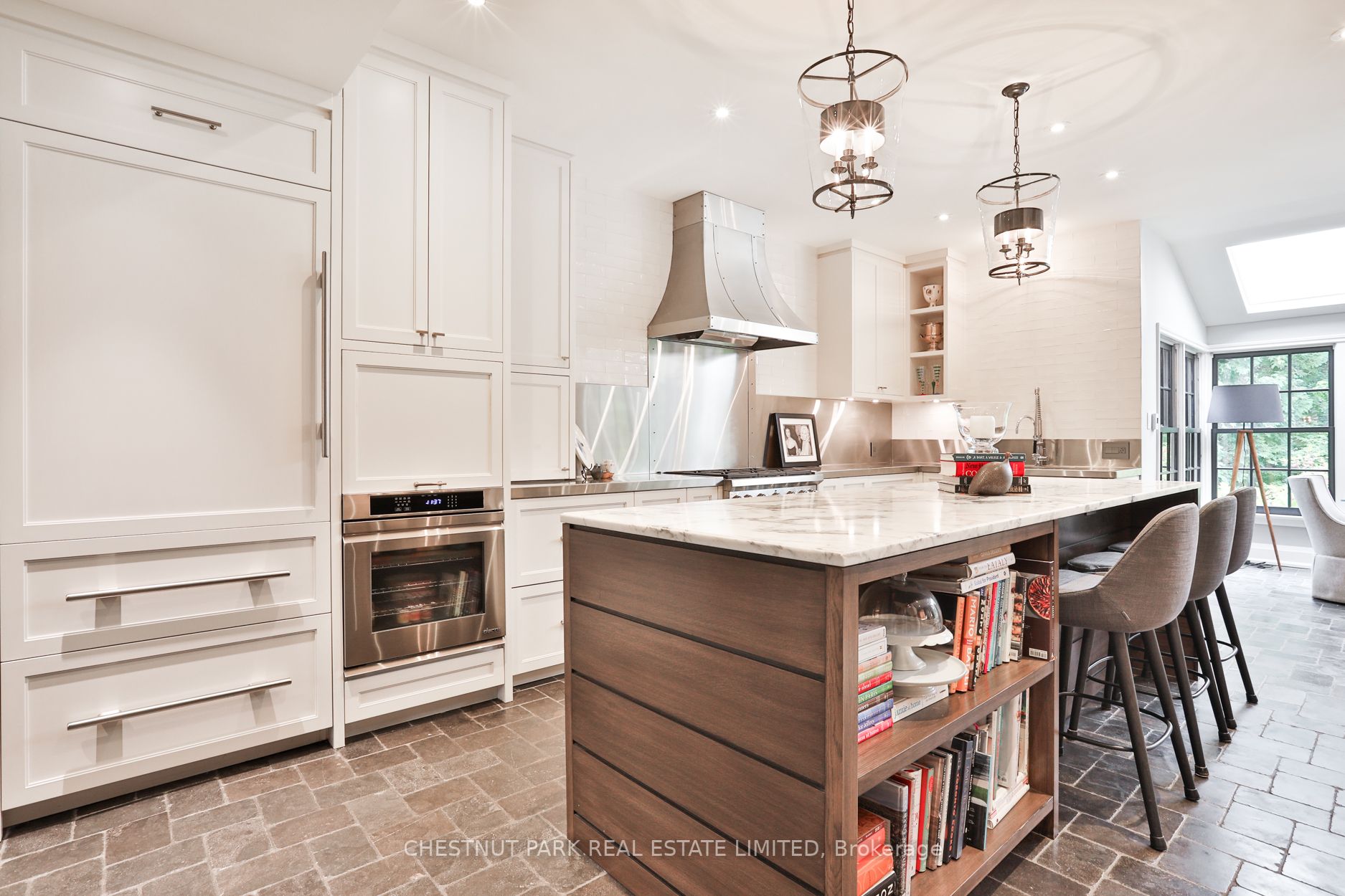 36 Riverview Dr