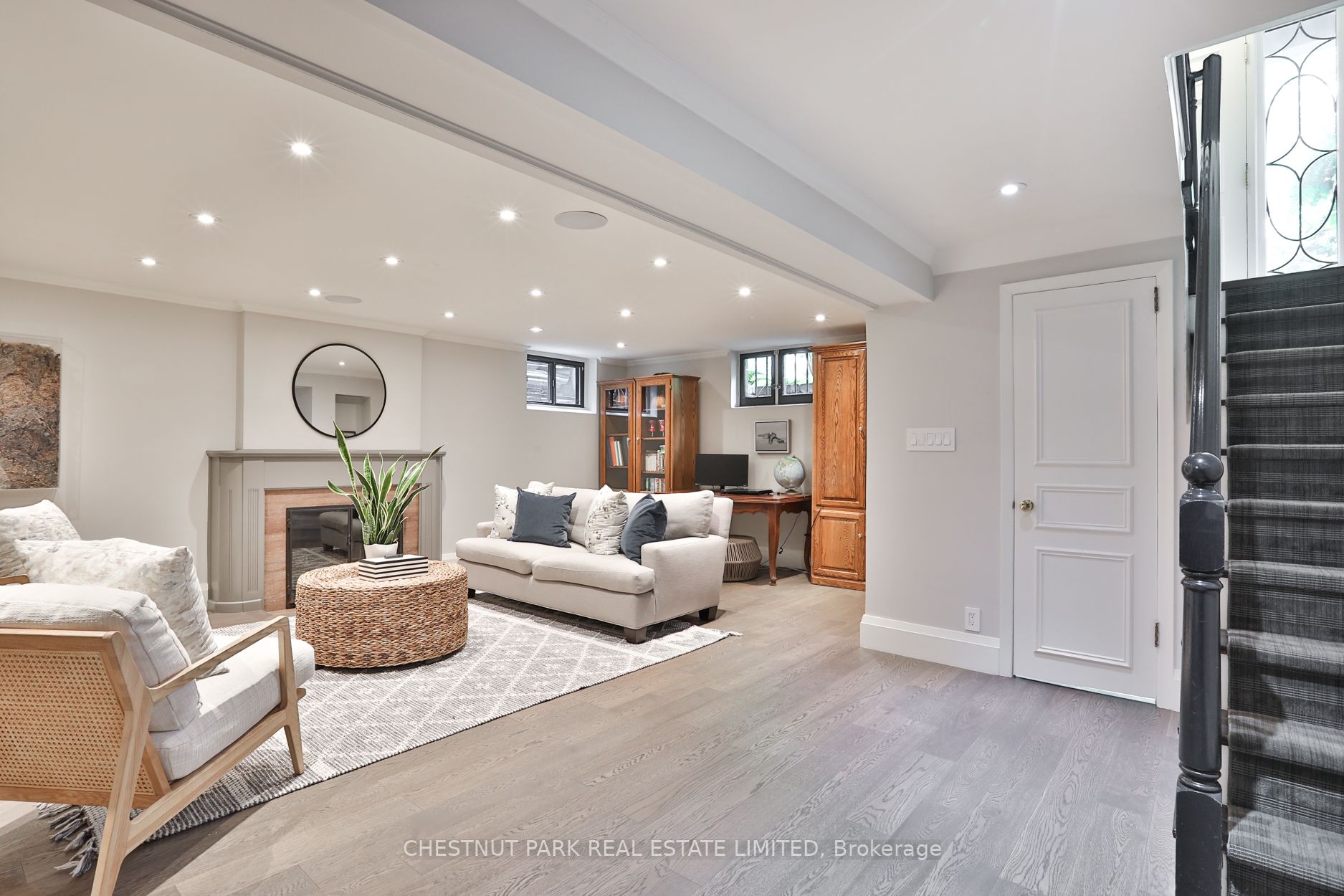 36 Riverview Dr