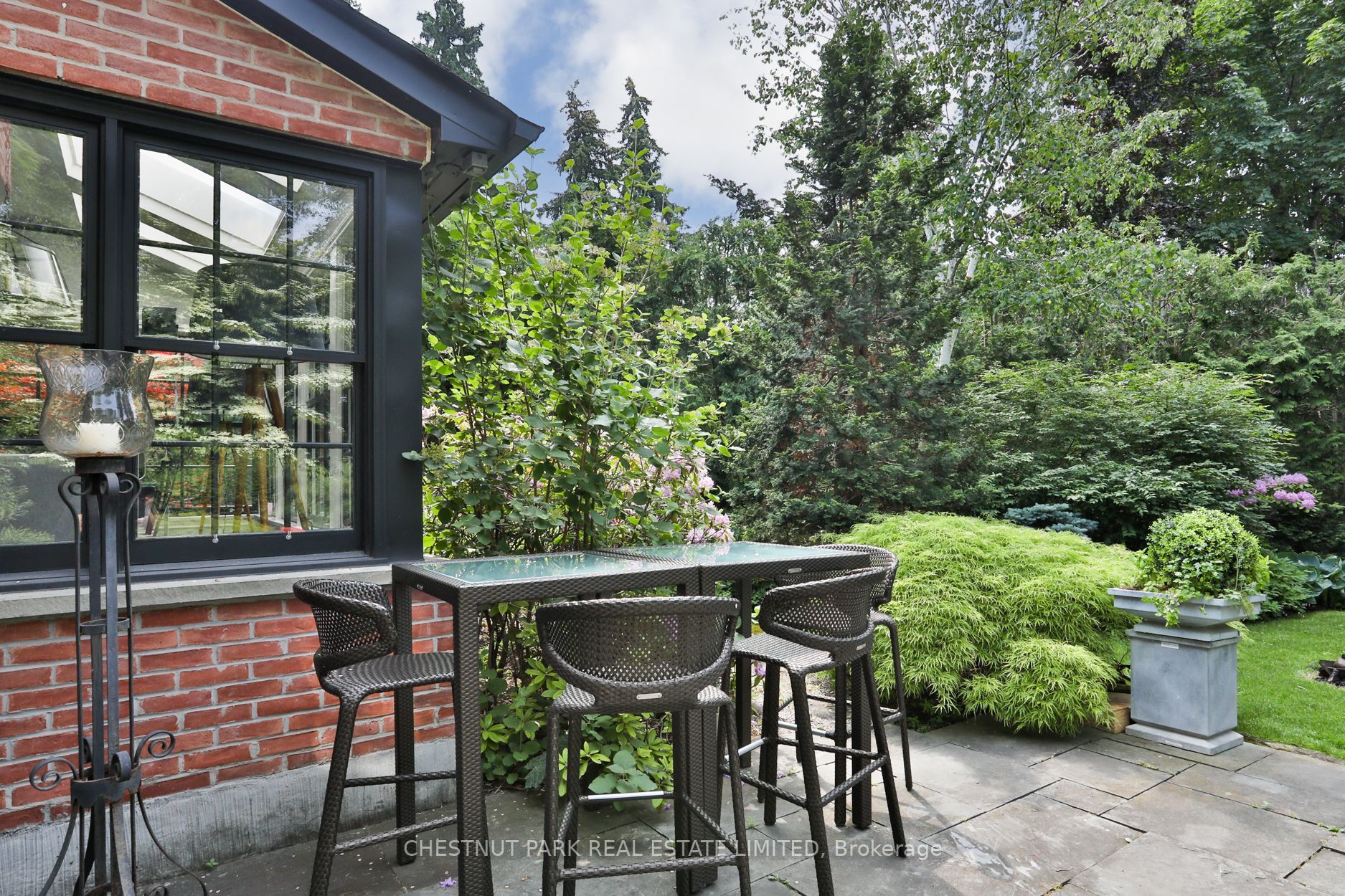 36 Riverview Dr