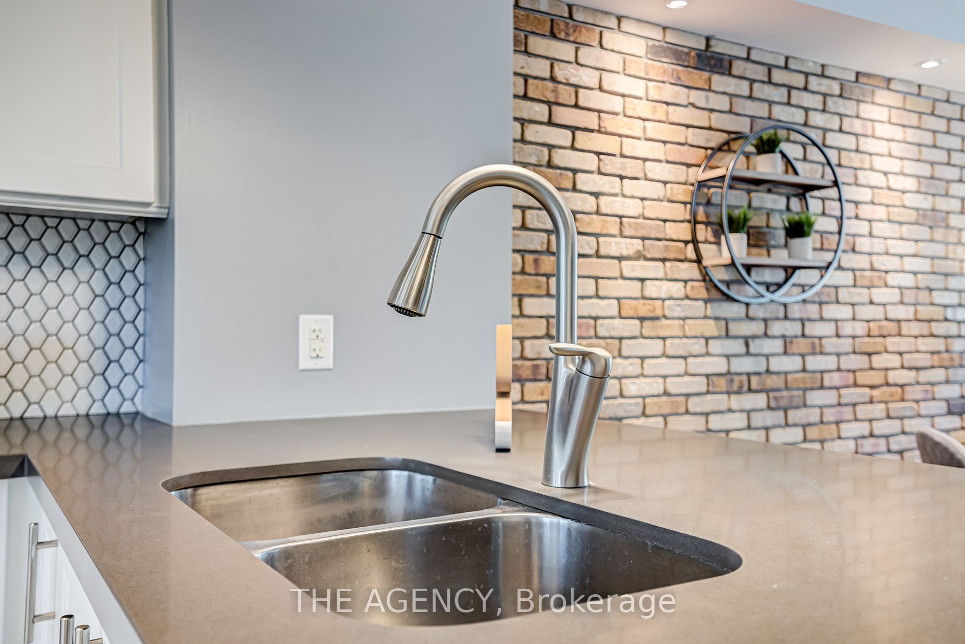 17 Oak St, #6