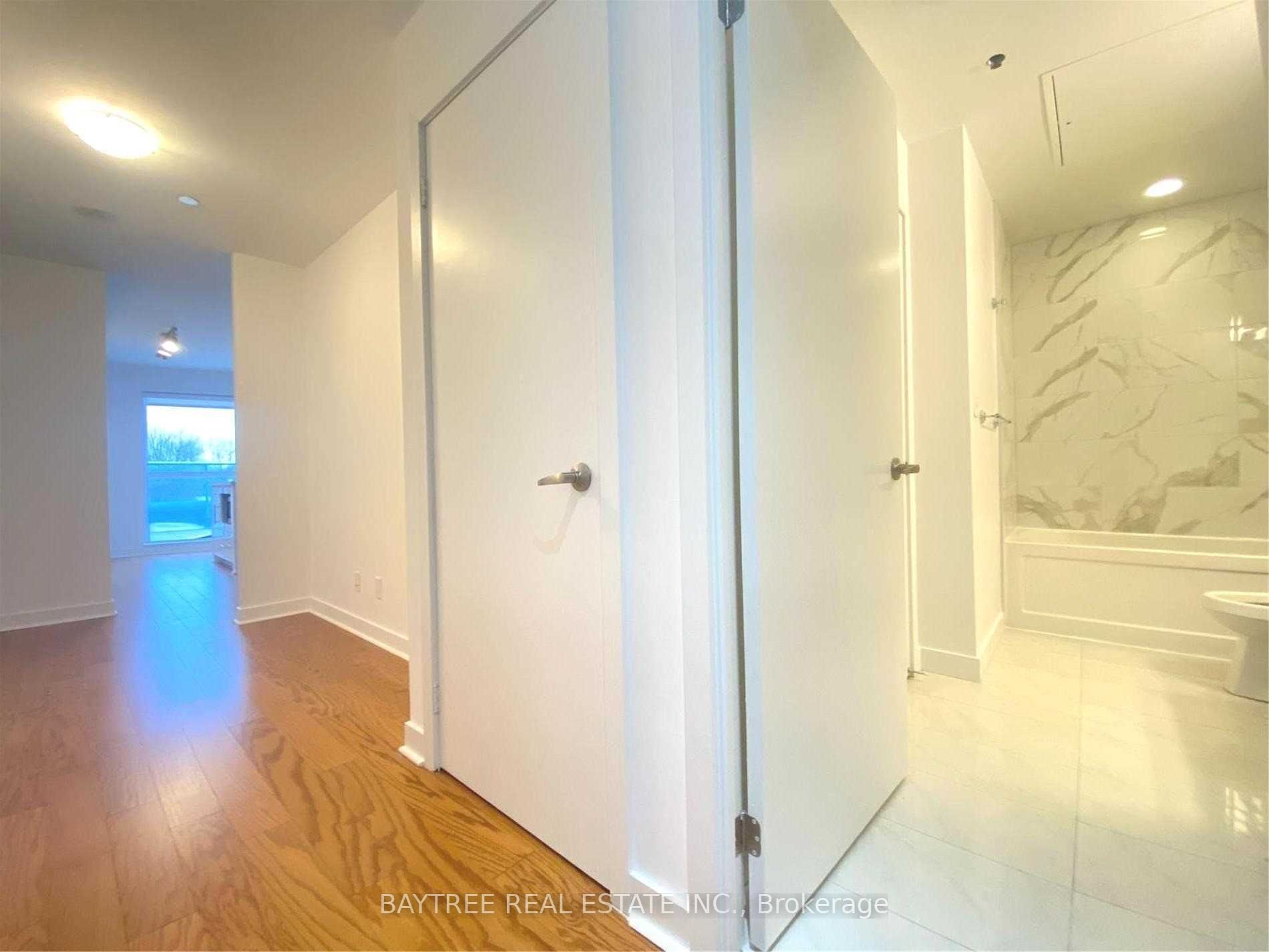 58 Orchard View Blvd, #404