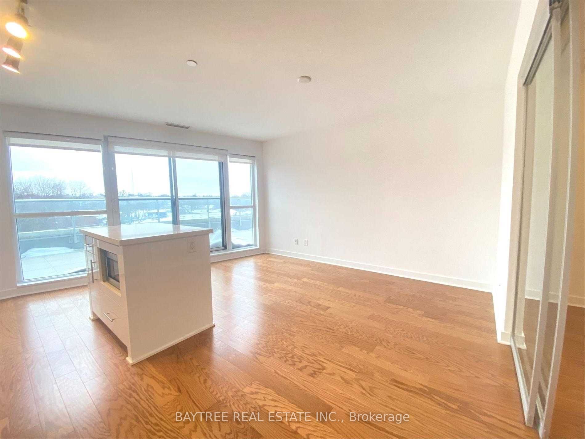 58 Orchard View Blvd, #404