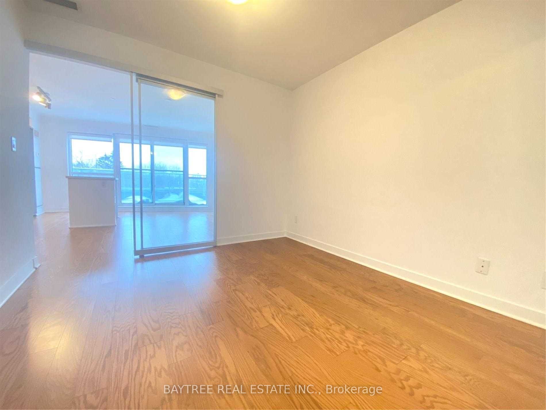 58 Orchard View Blvd, #404