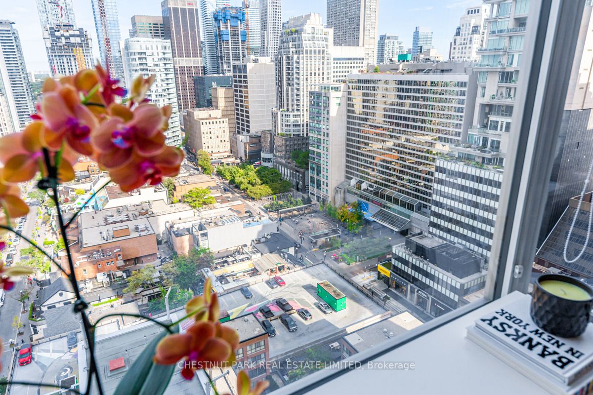 155 Yorkville Ave, #2406