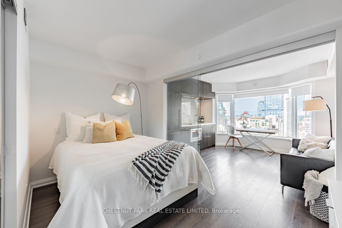 155 Yorkville Ave, #2406