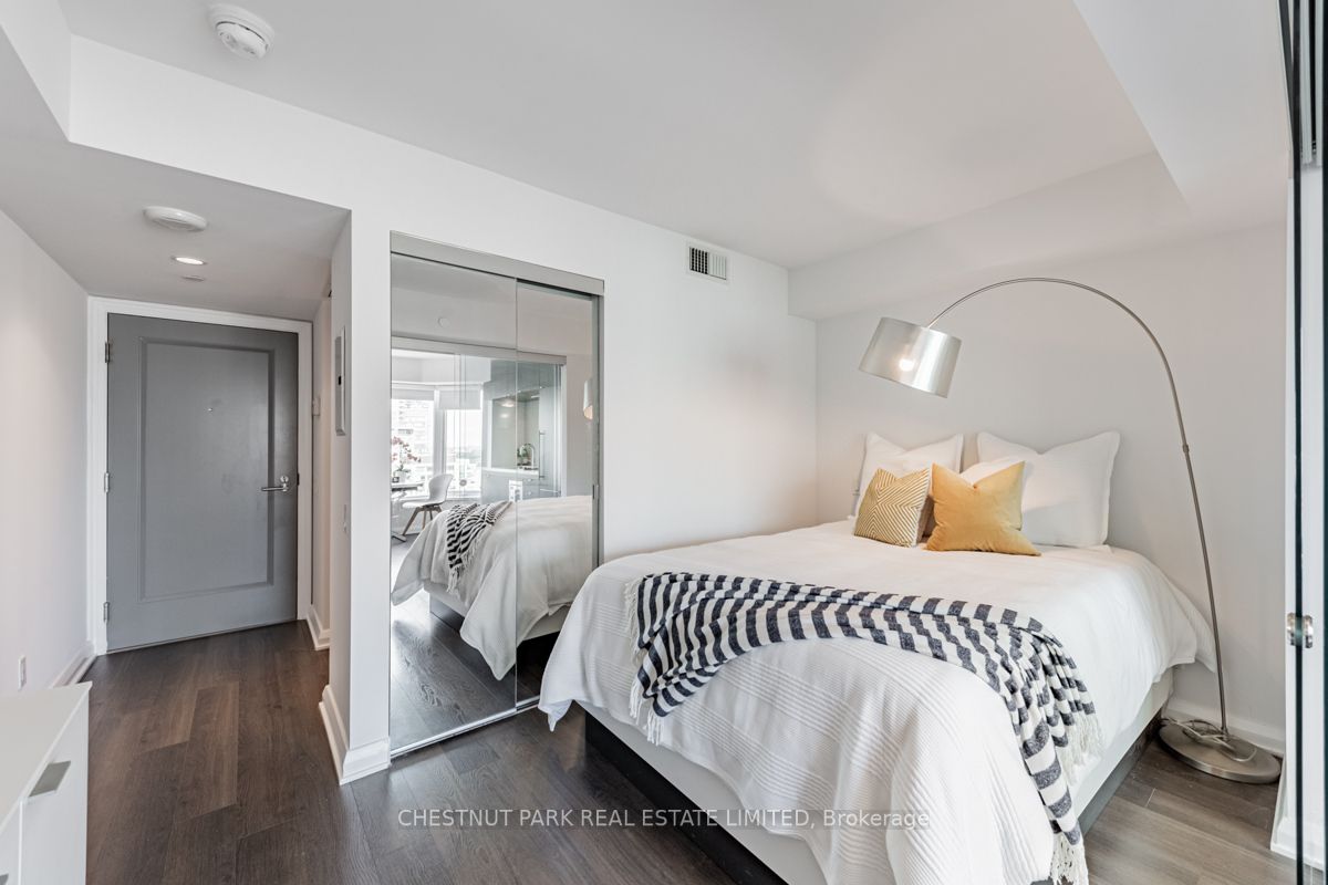 155 Yorkville Ave, #2406