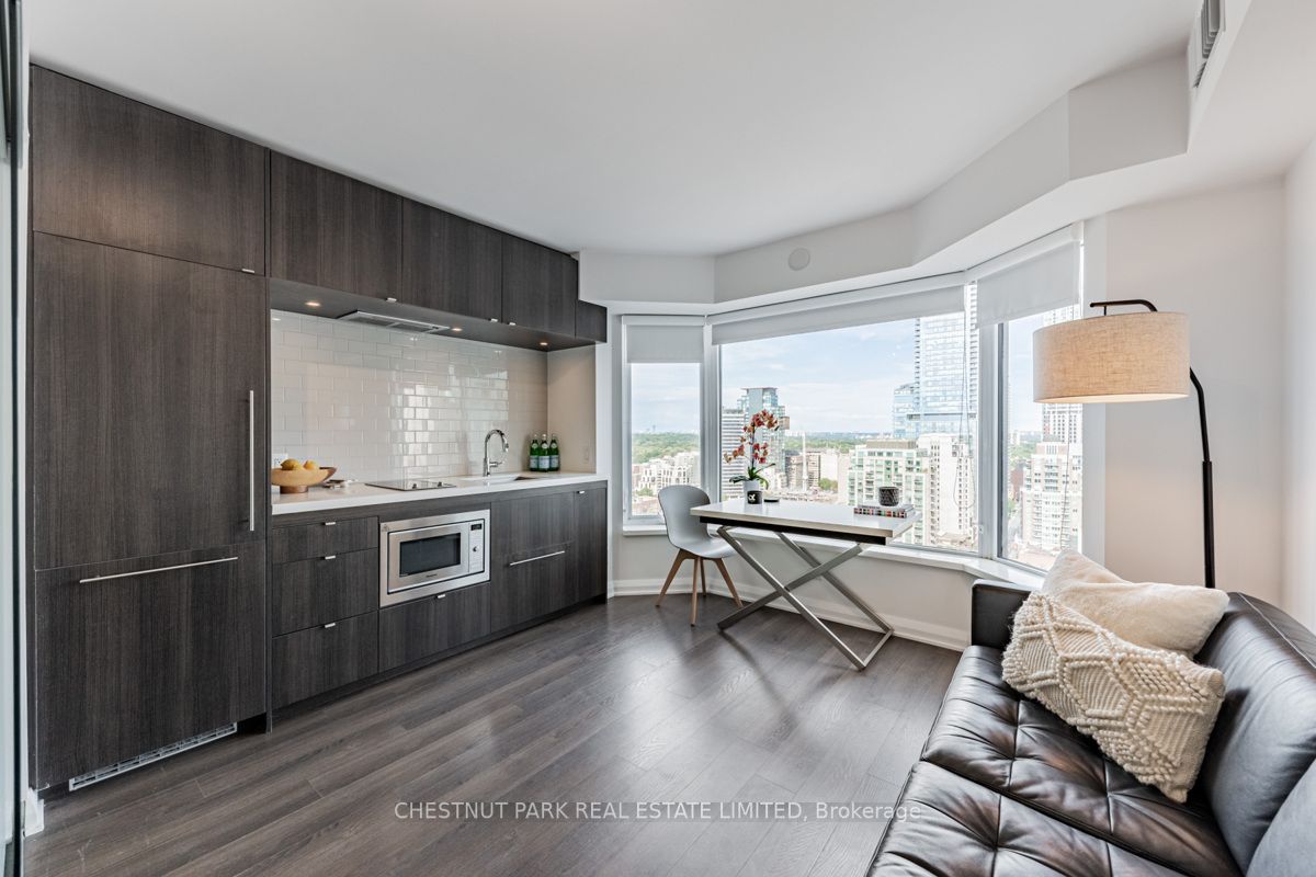 155 Yorkville Ave, #2406