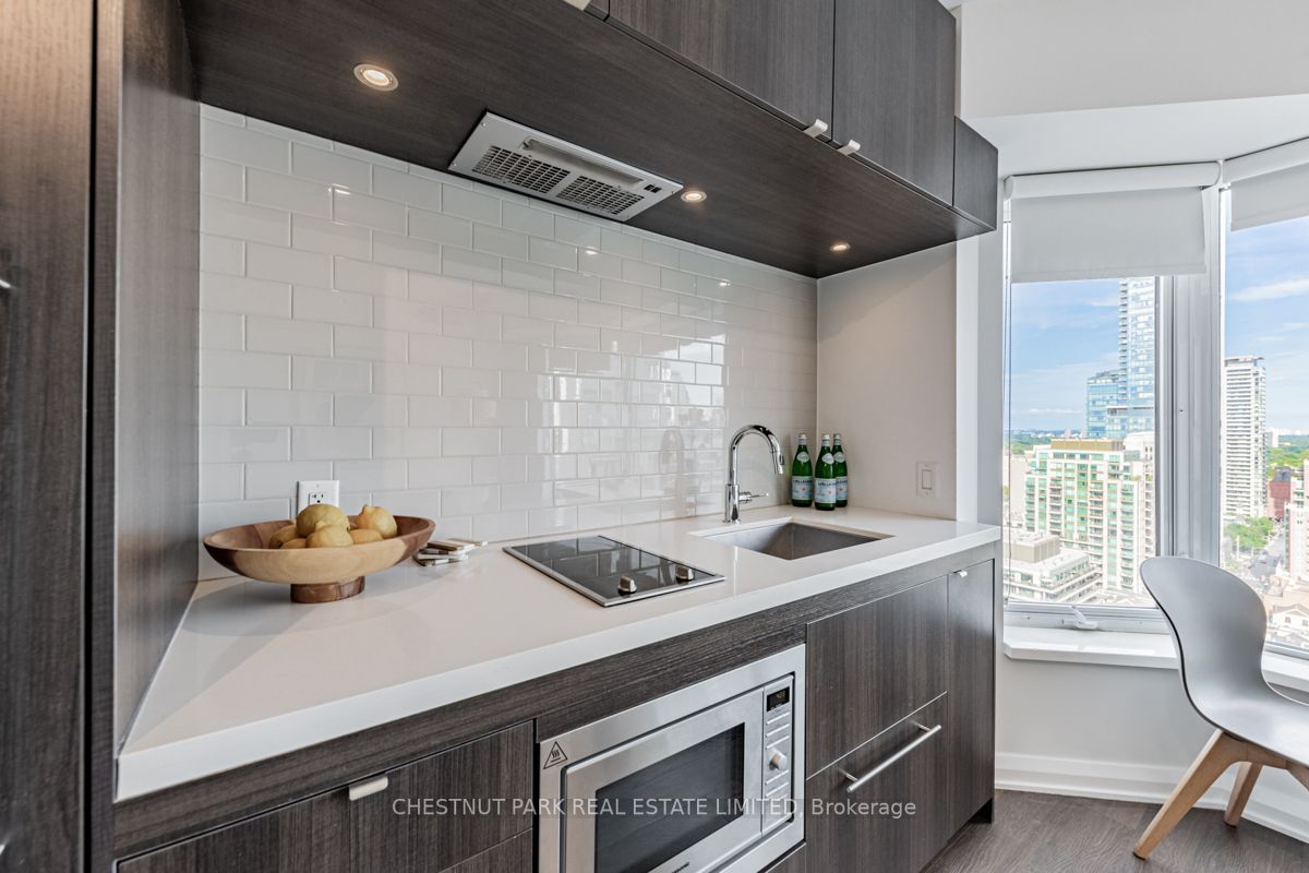 155 Yorkville Ave, #2406