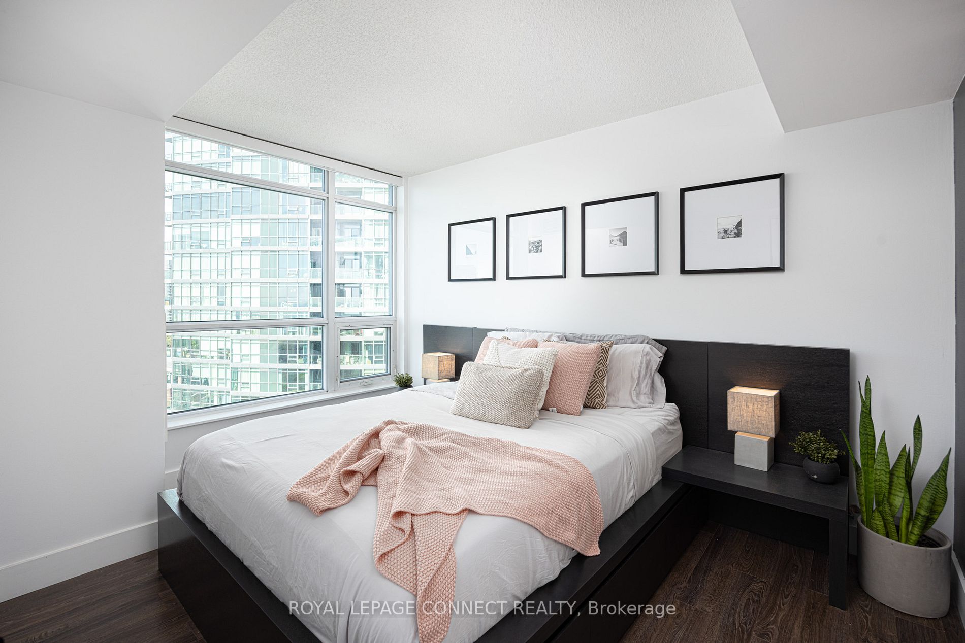 219 Fort York Blvd, #1912