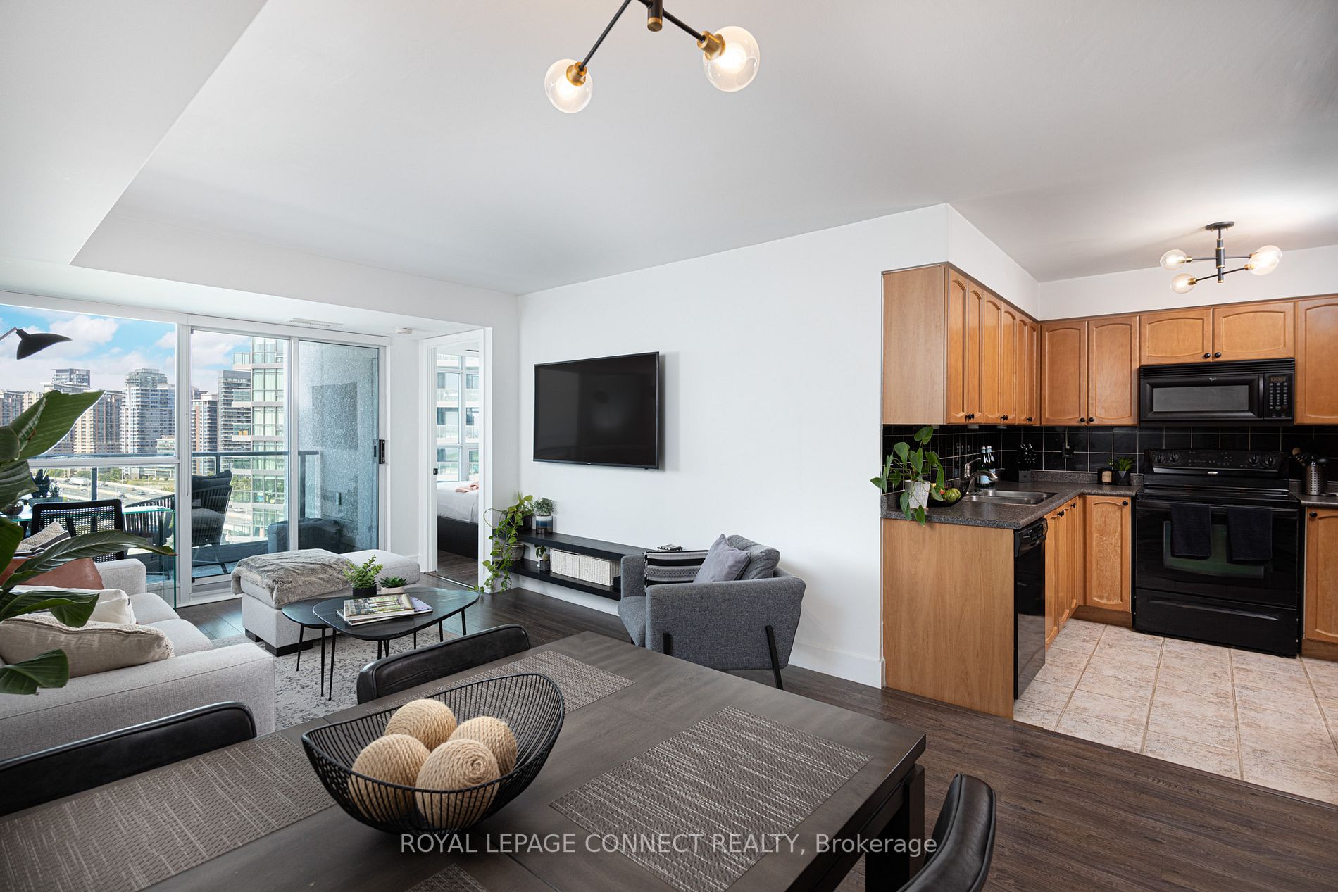 219 Fort York Blvd, #1912