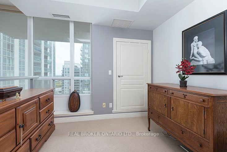 Listing C6813732 - Large Photo # 16