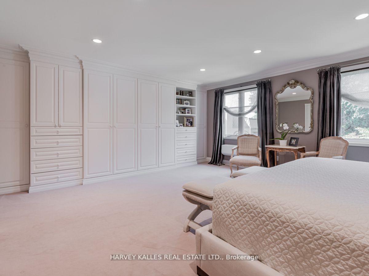 32 Coulson Ave