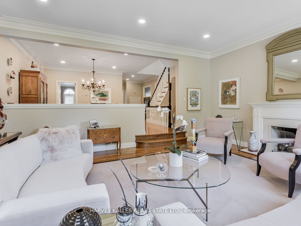 32 Coulson Ave
