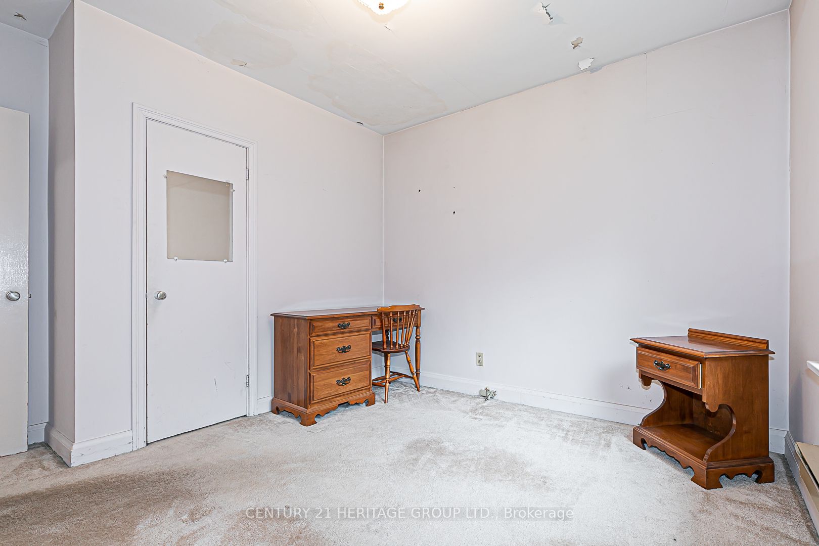 64 De Quincy Blvd