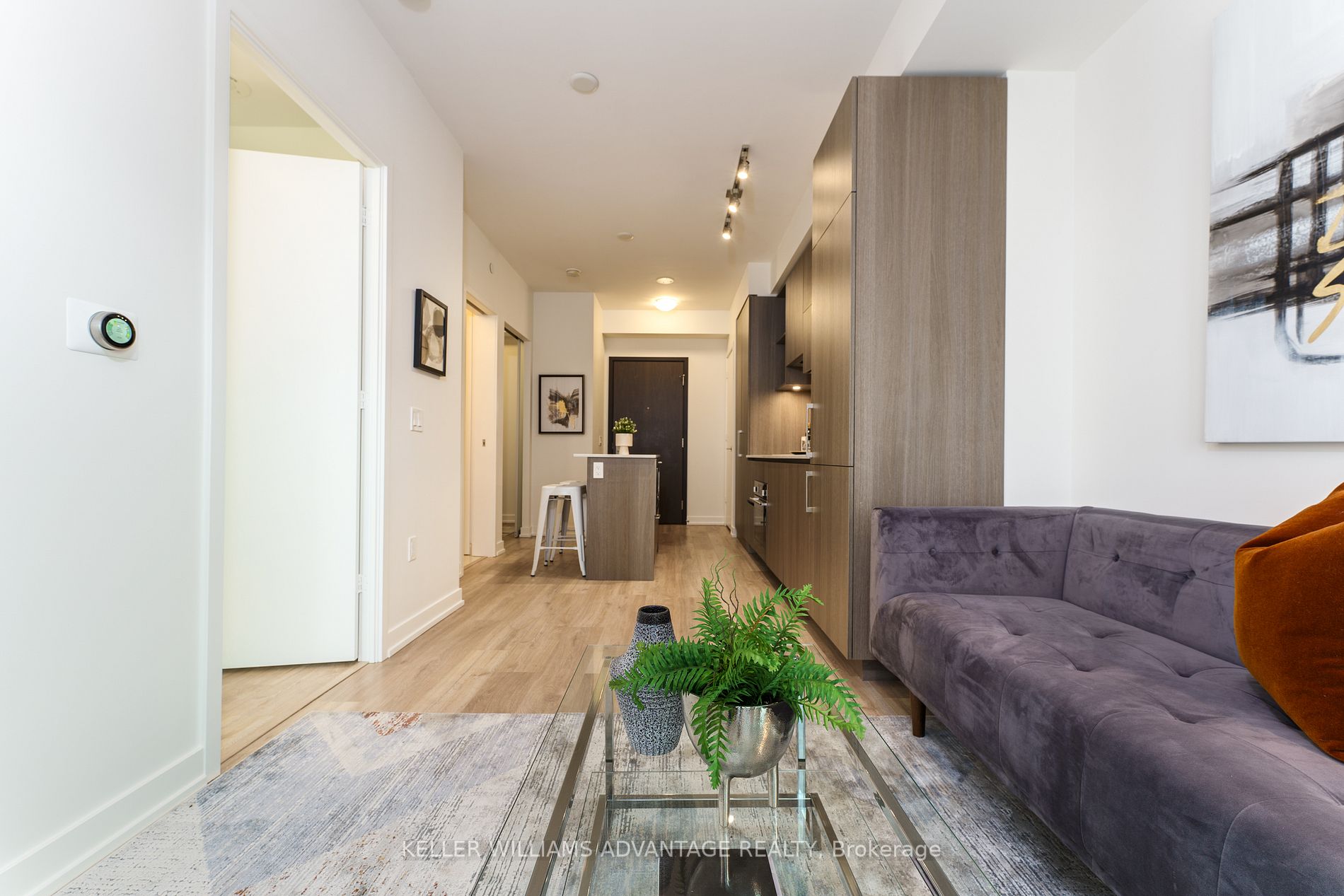 1 Yorkville Ave, #3701