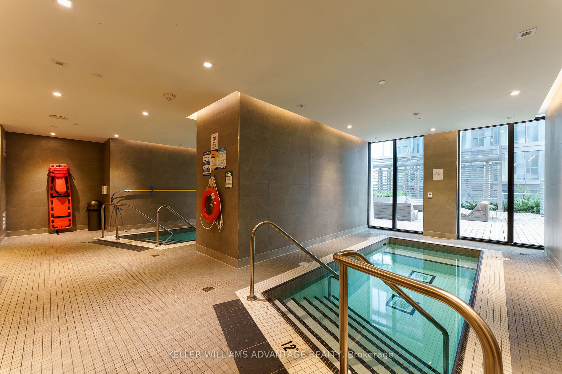 1 Yorkville Ave, #3701