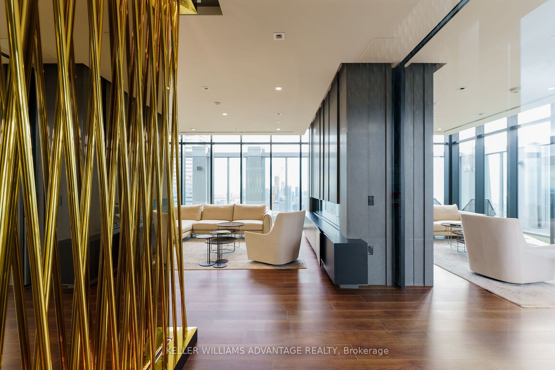 1 Yorkville Ave, #3701