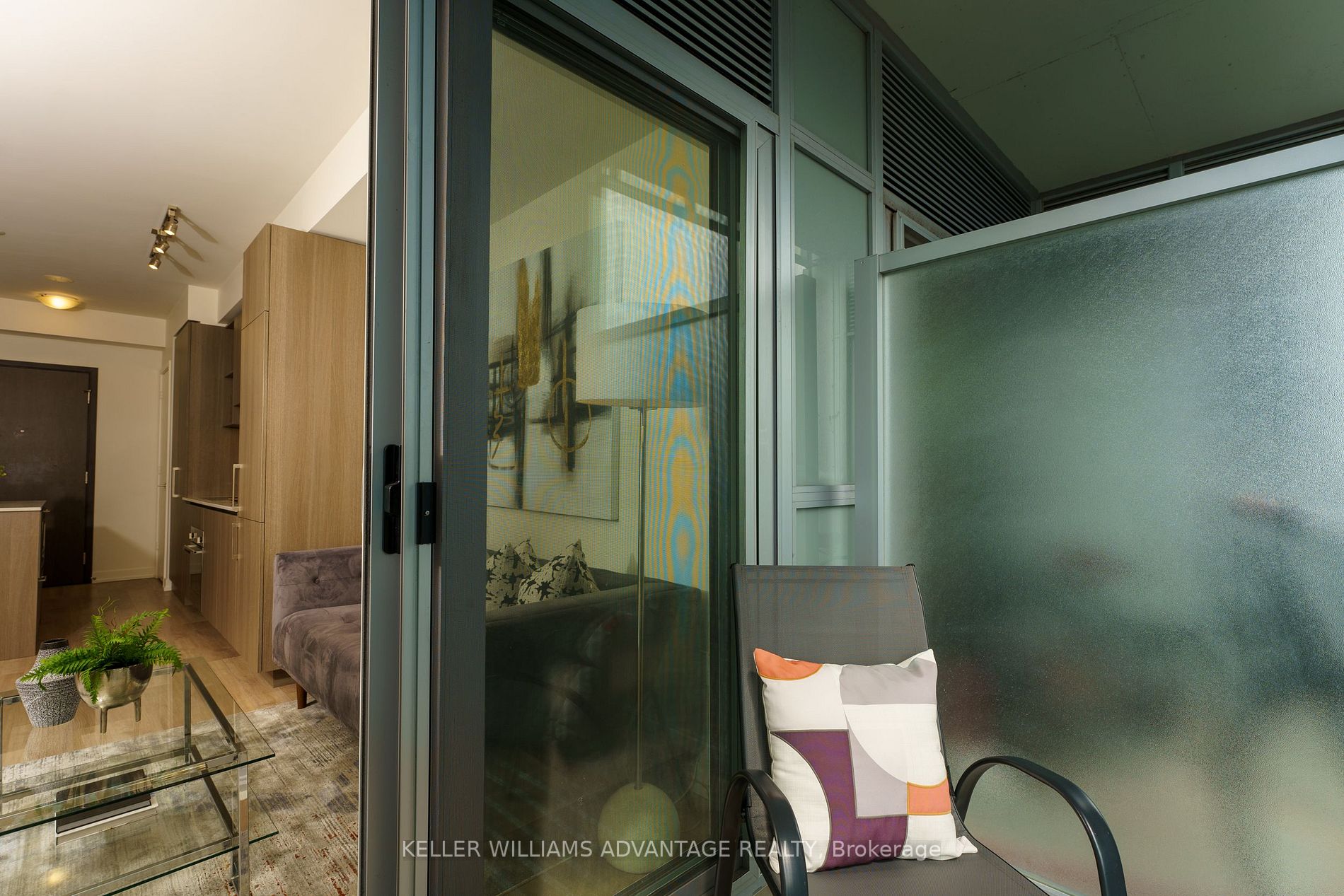 1 Yorkville Ave, #3701