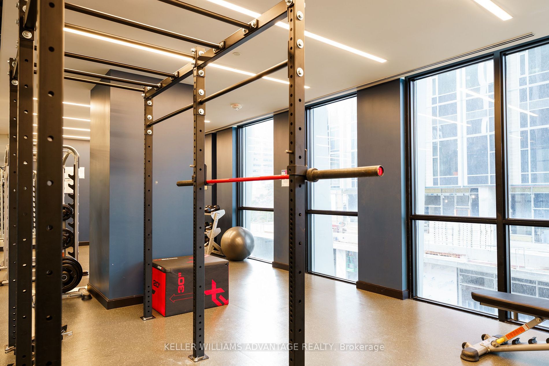 1 Yorkville Ave, #3701