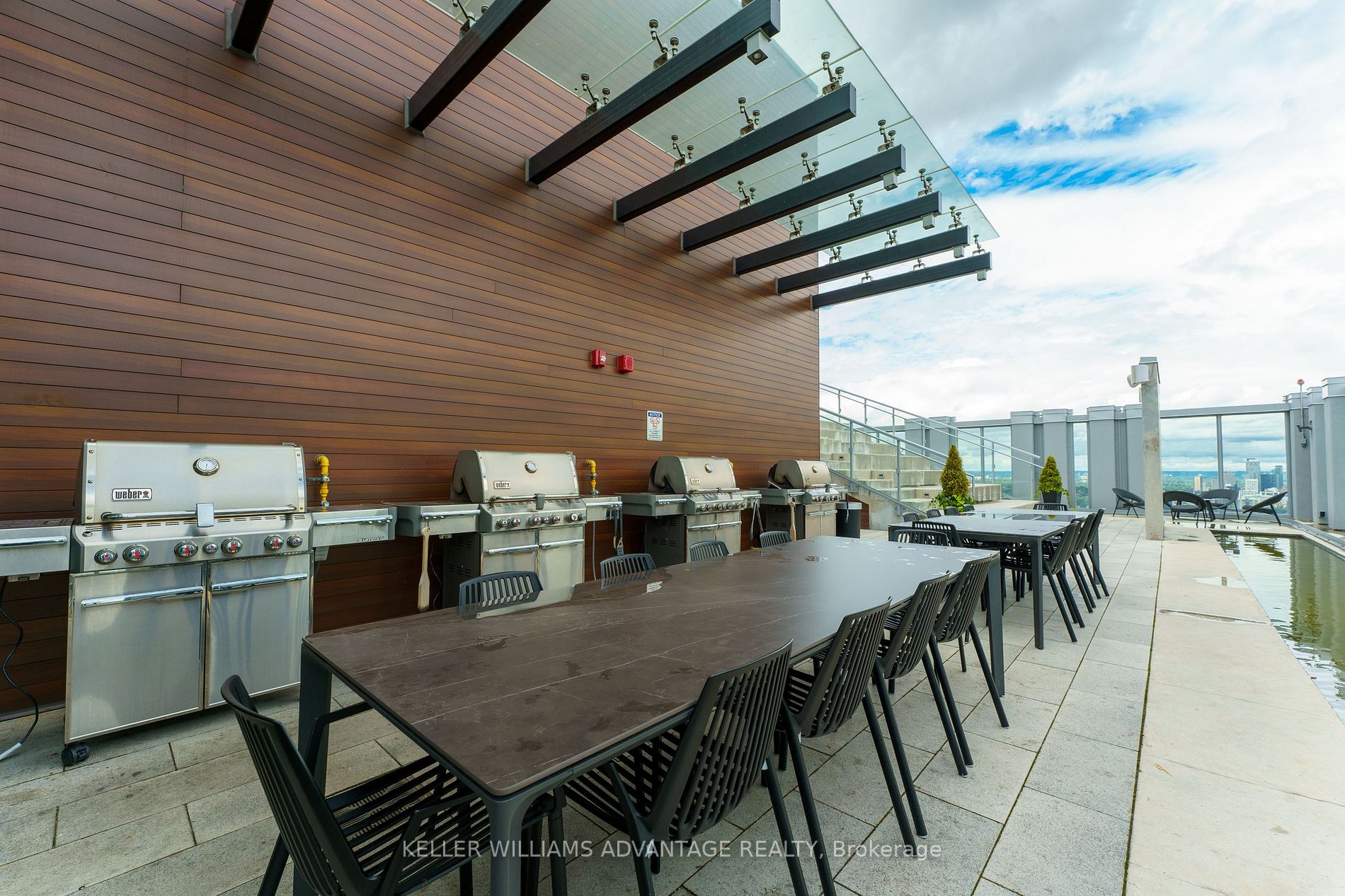 1 Yorkville Ave, #3701
