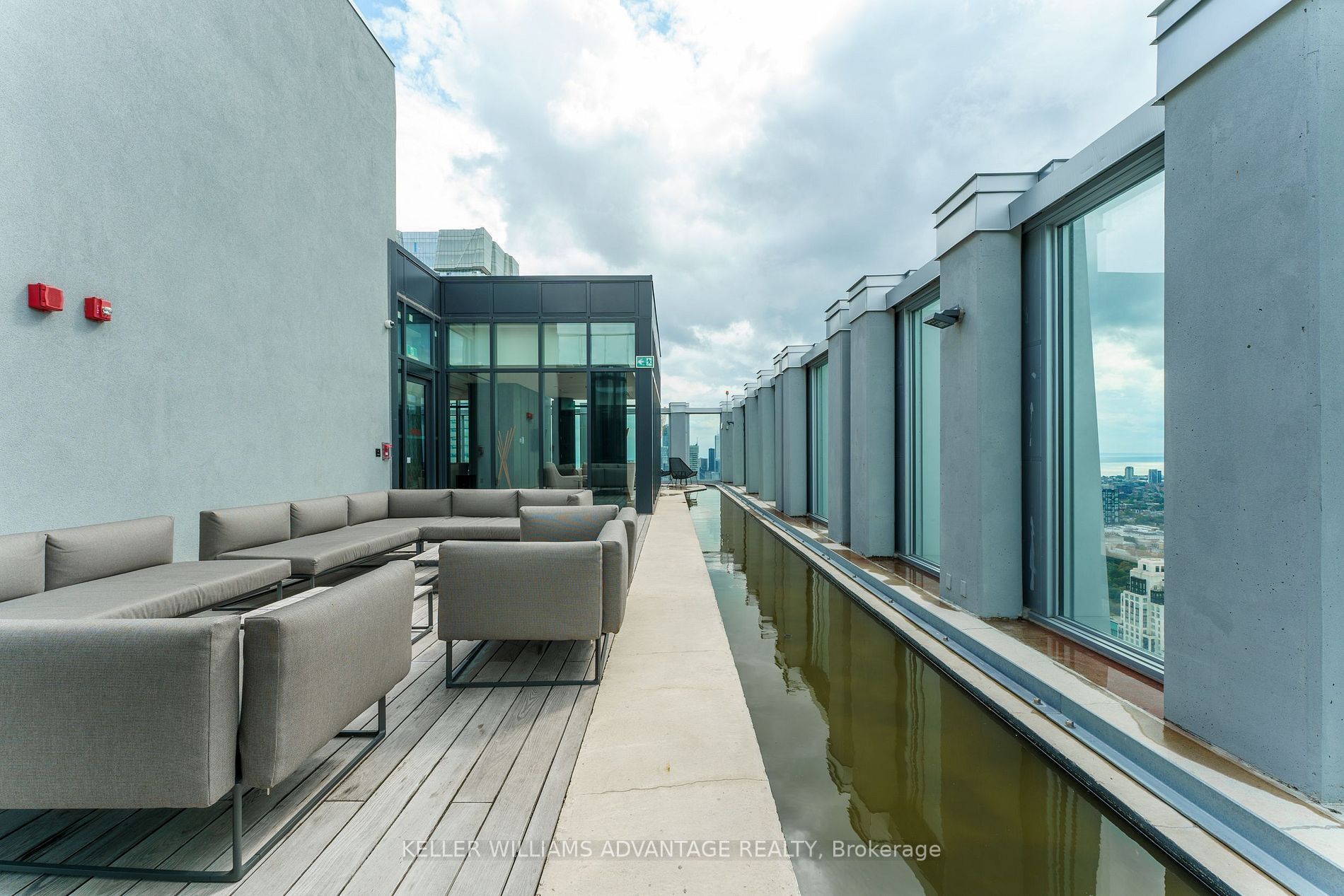 1 Yorkville Ave, #3701