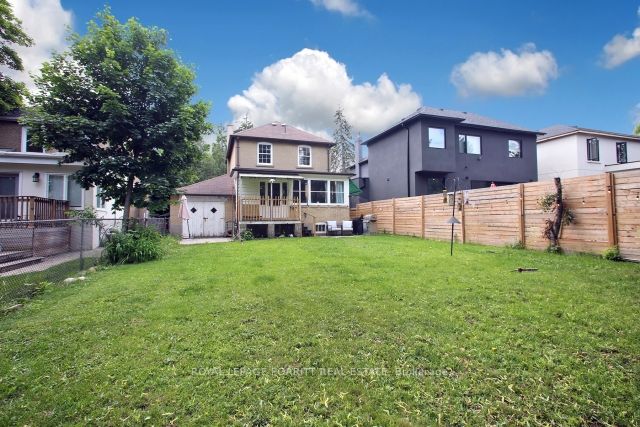 30 Edinburgh Dr