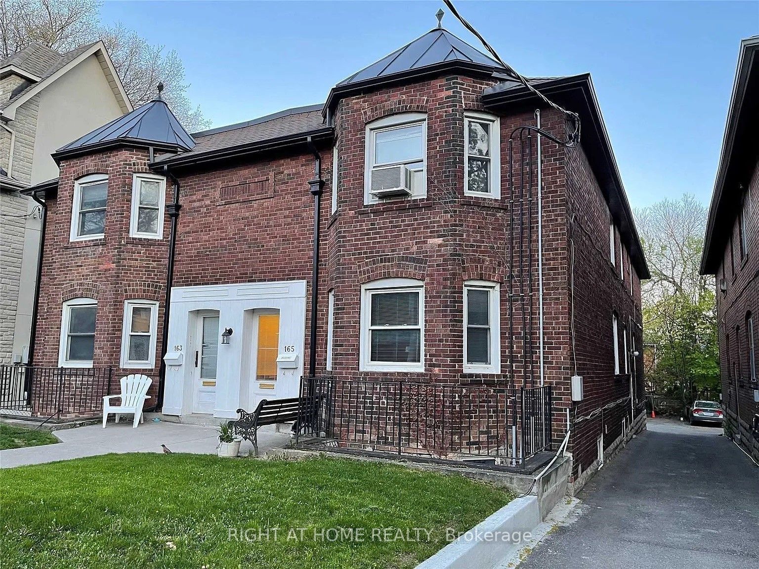 163-165 Castlefield Ave