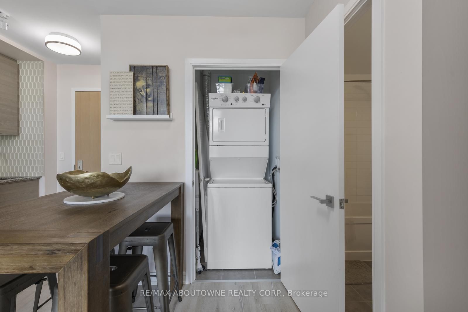 621 Sheppard Ave E, #738