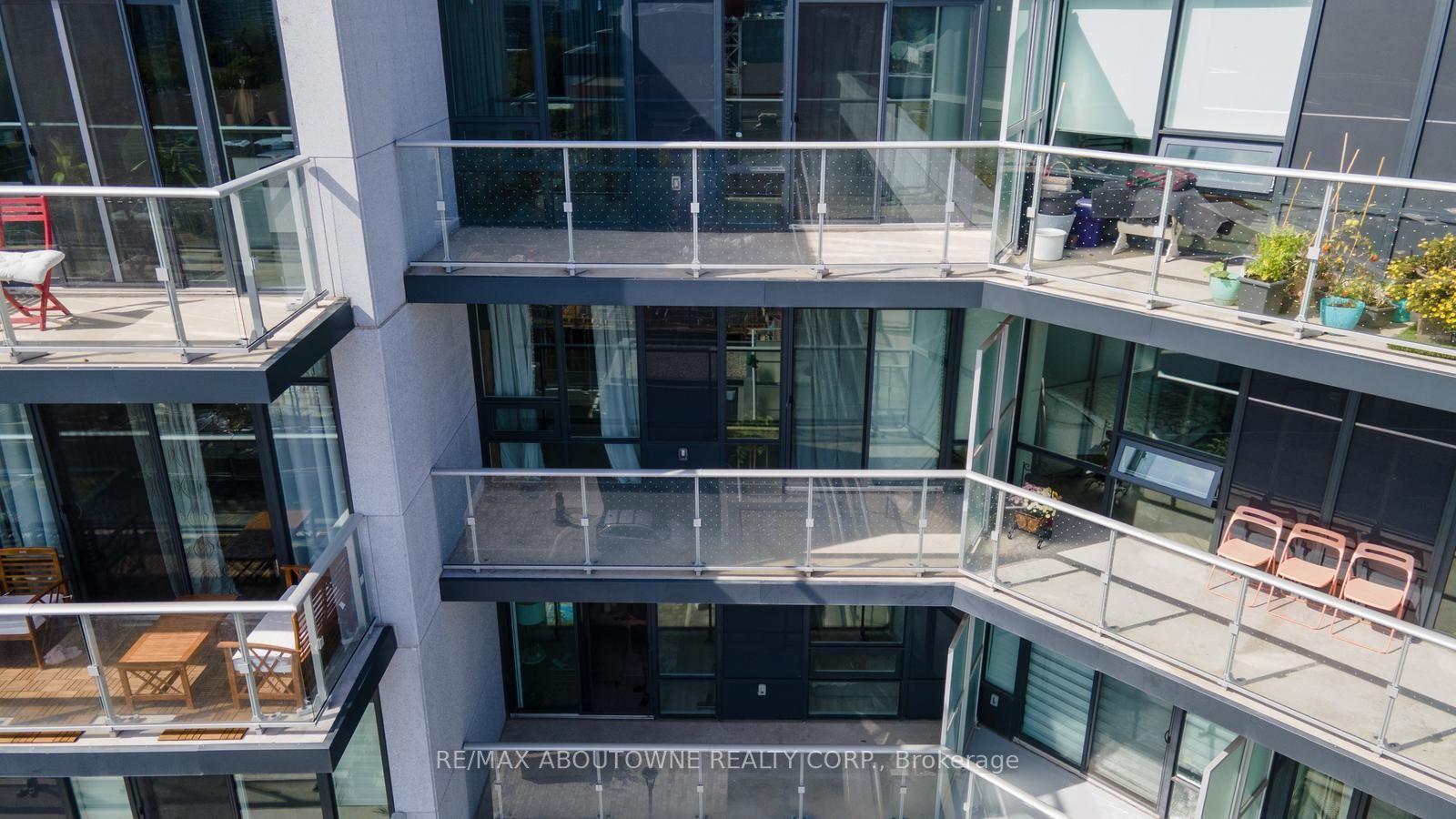 621 Sheppard Ave E, #738