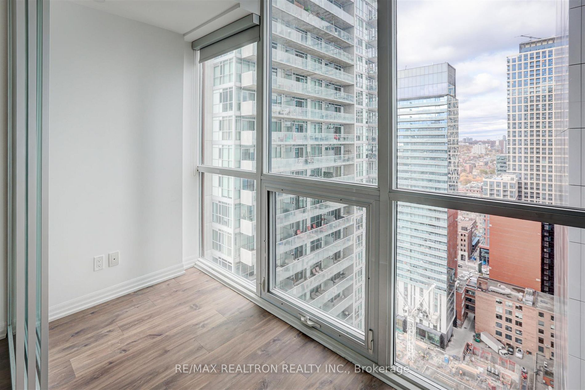 88 Blue Jays Way, #2701