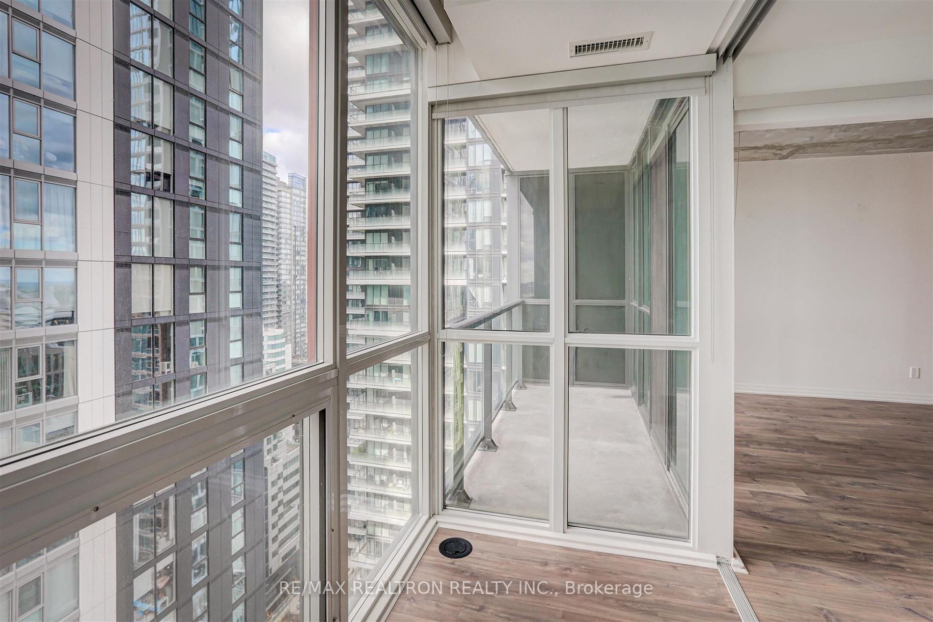88 Blue Jays Way, #2701