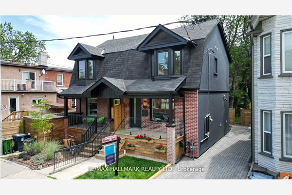 1 1/2 Delaney Cres, Toronto