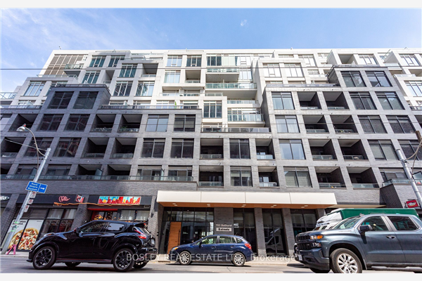 783 Bathurst St, Toronto