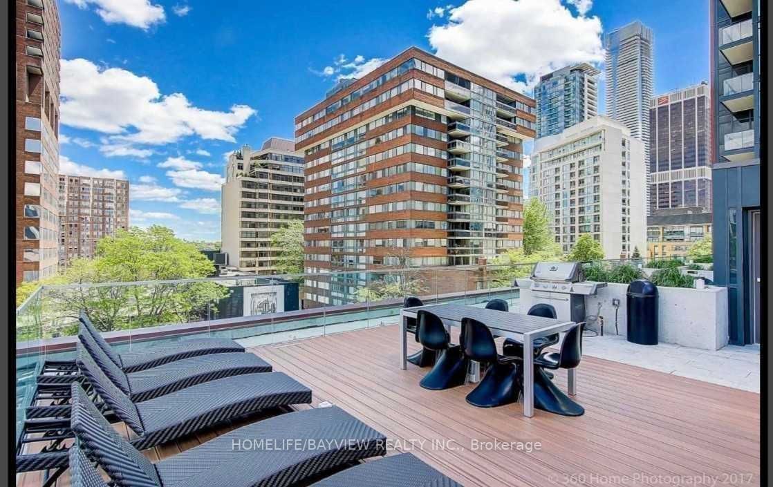 32 Davenport Rd, #703