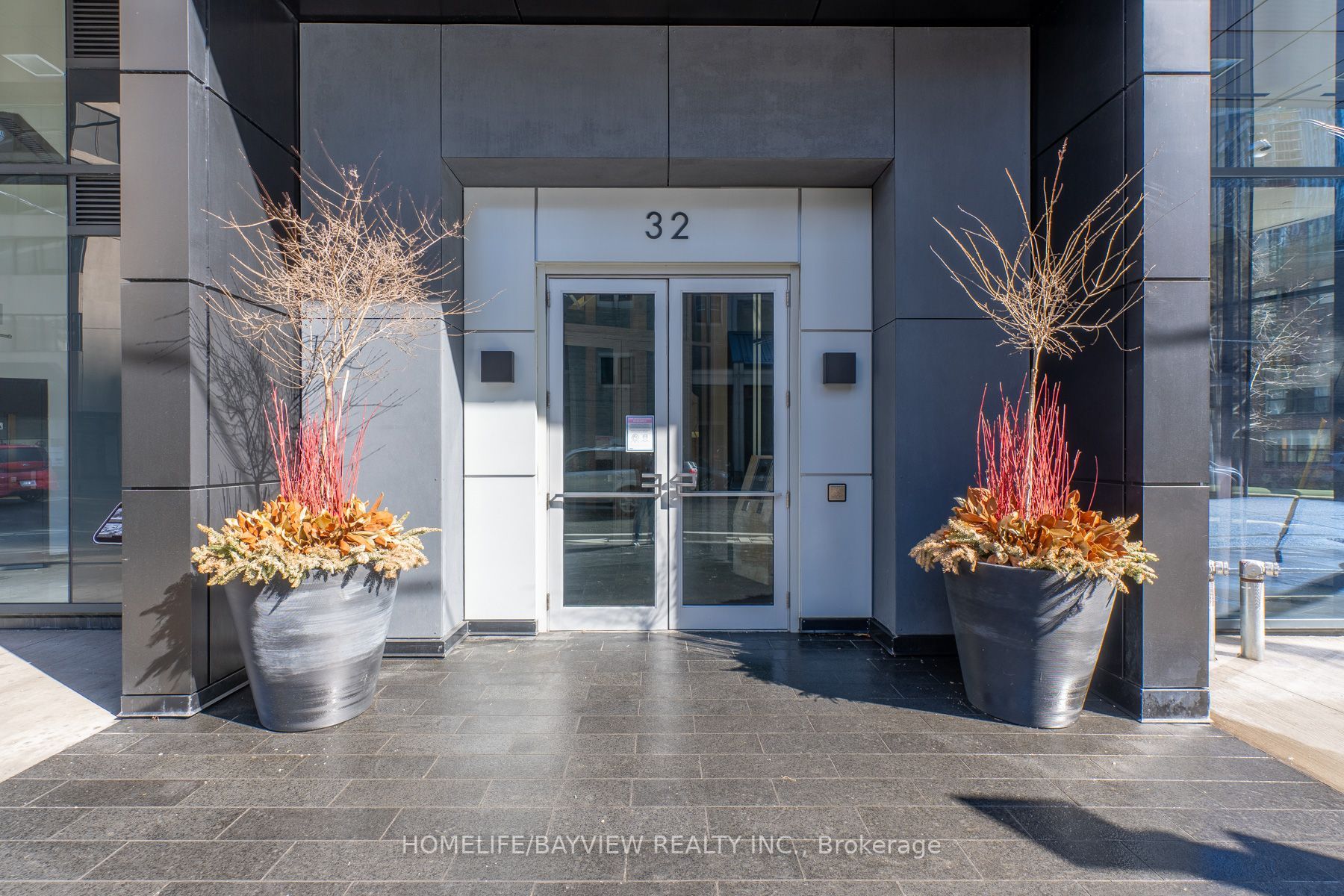 32 Davenport Rd, #703